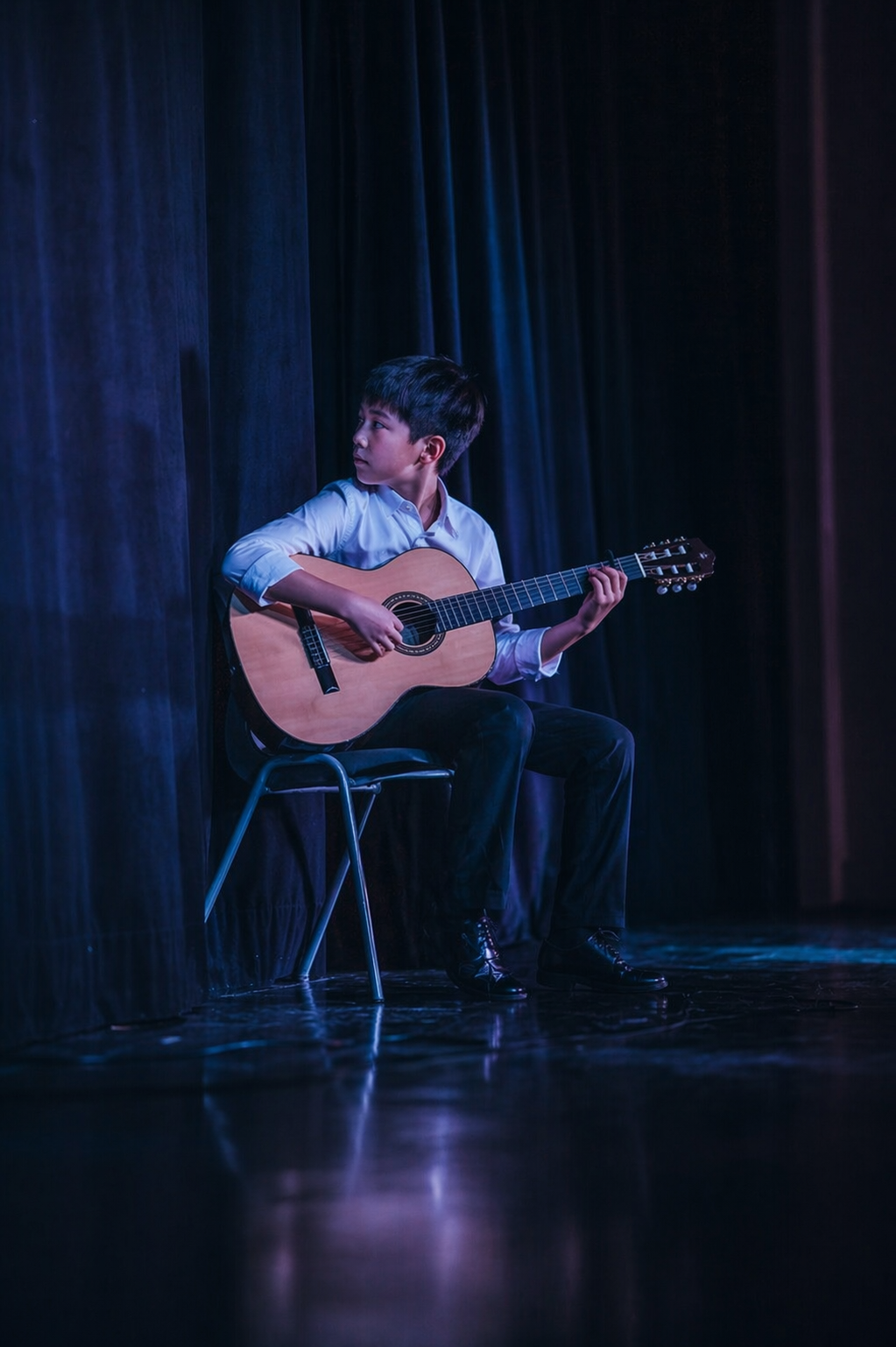 Guitar lessons NDG Montreal BAM Studio