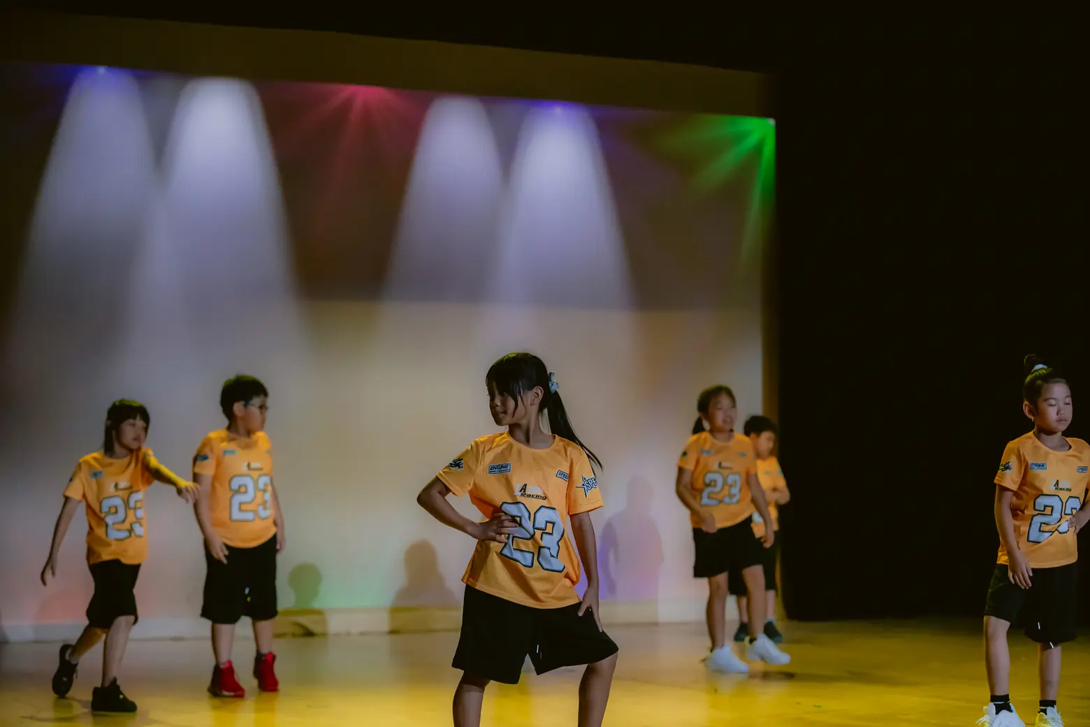 kids-dance-classes-ballet-kpop-montréal