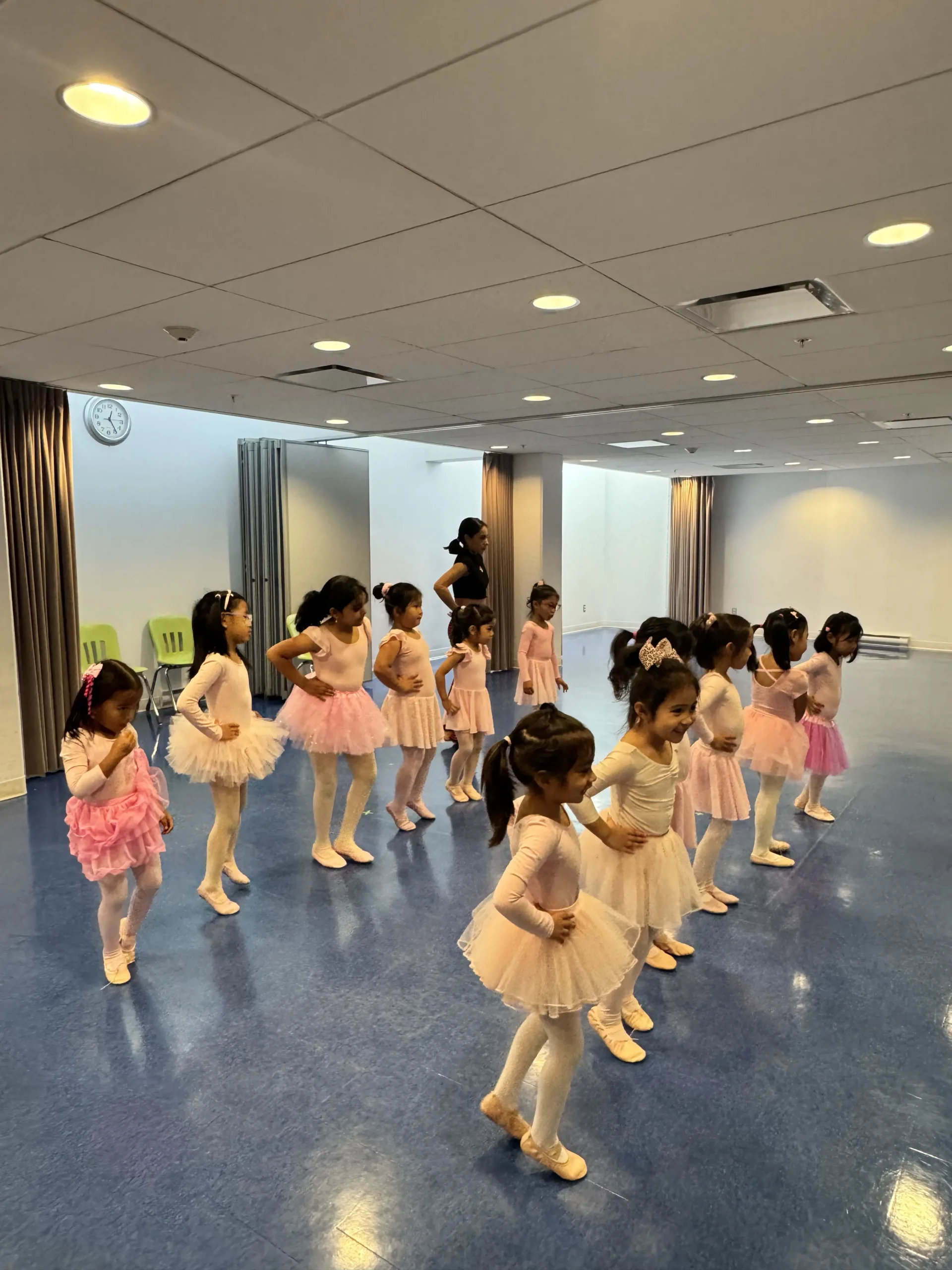 Ballet lessons for kids in Montreal at BAM Studio